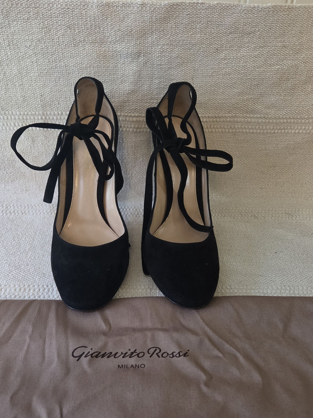Gianvito Rossi Black Suede "Carla" Pumps - Picture 2 of 16